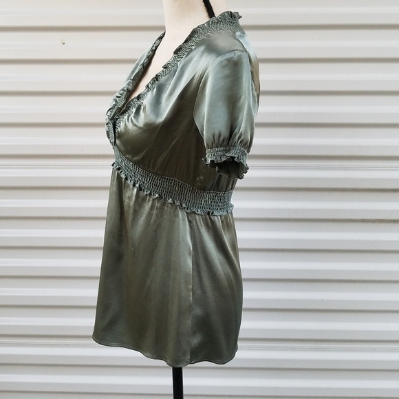 Bcbgmaxazria  silk blend top size small needs repair - Picture 3 of 8